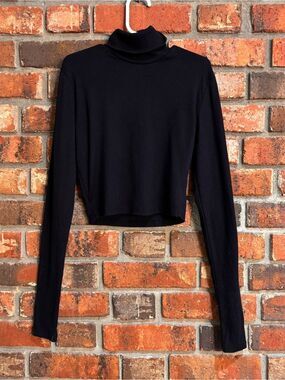 Full tilt womens Essentials ribbed ling sleeve cropped turtleneck black XS
